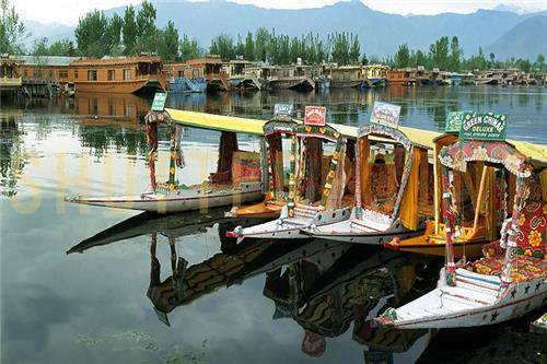 Sacred Vaishno Devi & Kashmir Tour