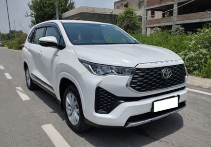 Innova Hycross
